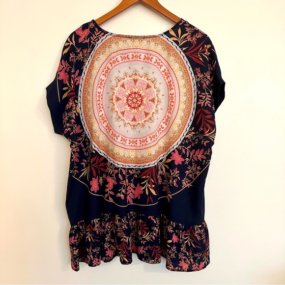 Umgee Mulit Colored Floral Oversized Top with Bottom Ruffle Size Small - Picture 6 of 11